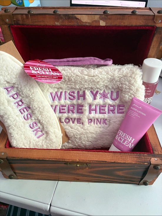 PINK Victoria's Secret Other - PINK Victoria's Secret Fresh & Clean Bath Set - Pink & Cream